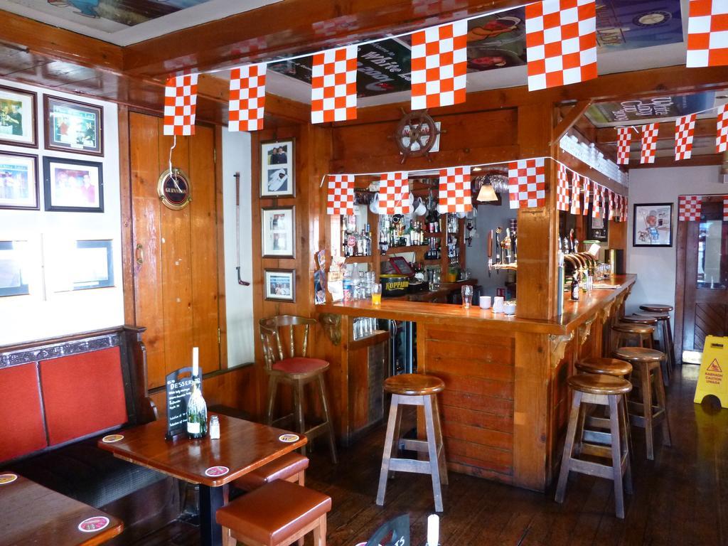 קינסייל The White Lady Hotel מראה חיצוני תמונה