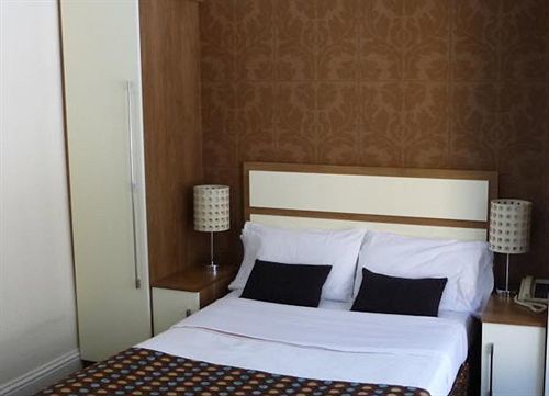 קינסייל The White Lady Hotel מראה חיצוני תמונה
