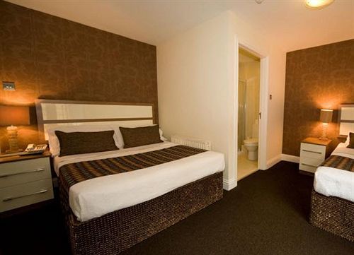 קינסייל The White Lady Hotel מראה חיצוני תמונה